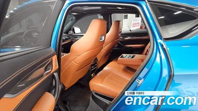 BMW X6 2018 — Фото 11/20