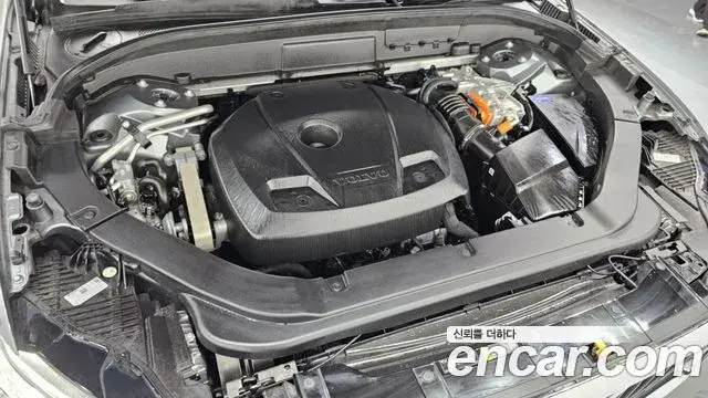 Volvo XC60 2020 — Şəkil 14/20