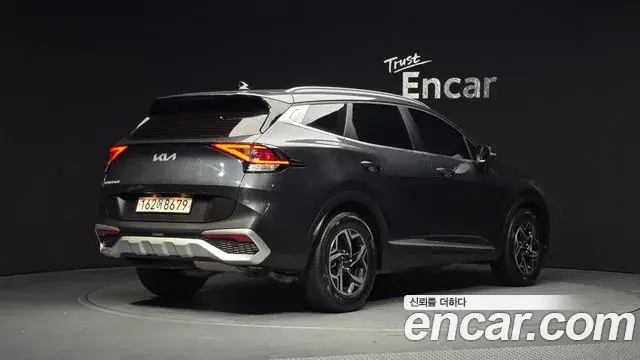 Kia Sportage 2021 — Фото 2/20