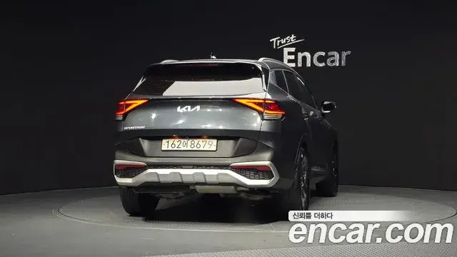 Kia Sportage 2021 — Фото 4/20