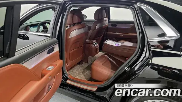 Genesis G90 2023 — Photo 18/20