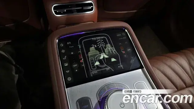 Genesis G90 2023 — Photo 10/20