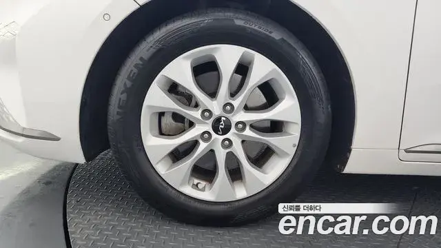 Kia K8 2021 — Şəkil 19/20