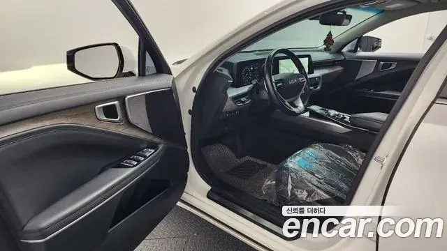 Kia K8 2021 — Şəkil 16/20