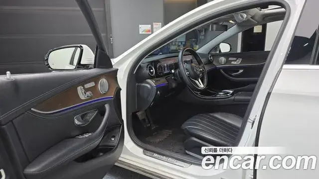 Mercedes-Benz E-Class 2018 — ფოტო 20/20