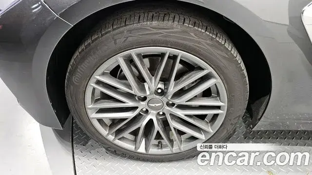 Genesis G70 2018 — ფოტო 6/20