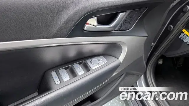 Genesis G70 2018 — ფოტო 15/20
