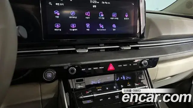 Kia Carnival 2023 — Фото 14/20