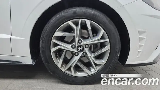 Hyundai Sonata Hybrid 2022 — Şəkil 16/20