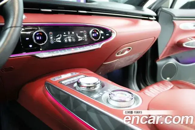 Genesis GV70 2022 — ფოტო 19/20