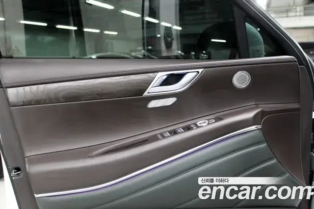 Genesis GV80 2020 — ფოტო 8/20