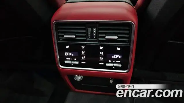 Porsche Cayenne 2021 — ფოტო 20/20