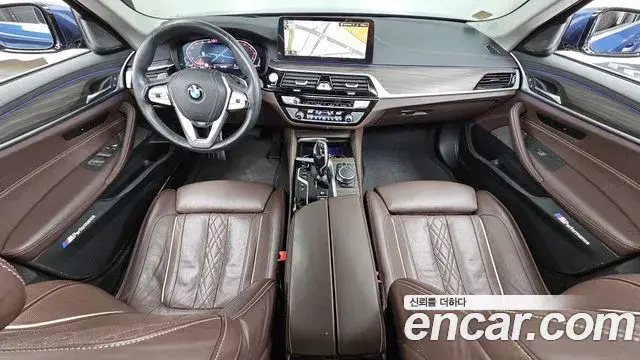 BMW 5 Series 2021 — ფოტო 16/20