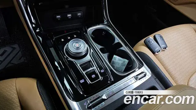 Kia Carnival 2022 — Photo 9/20