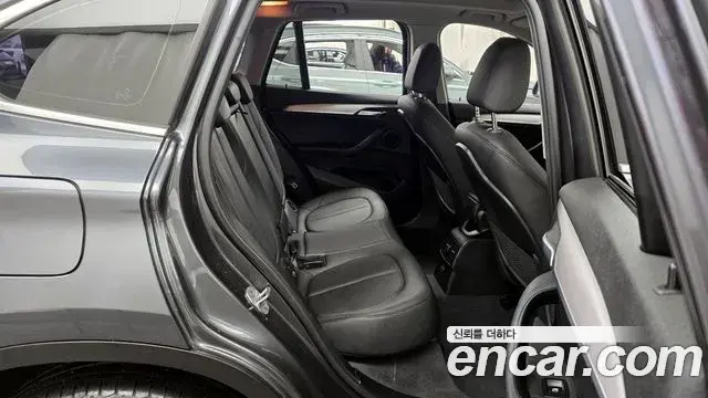 BMW X1 2020 — Photo 8/20