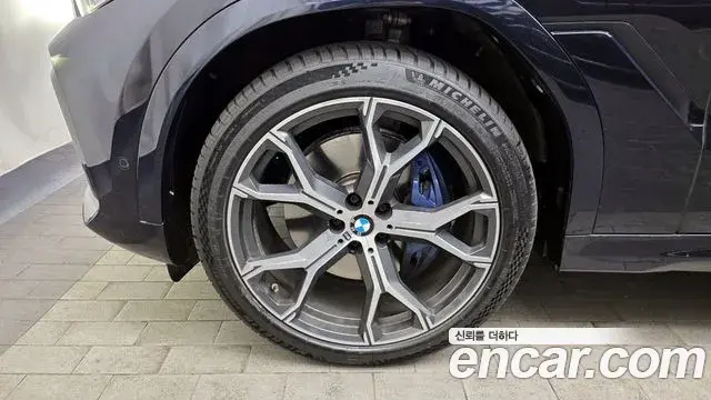 BMW X6 2023 — Photo 16/20