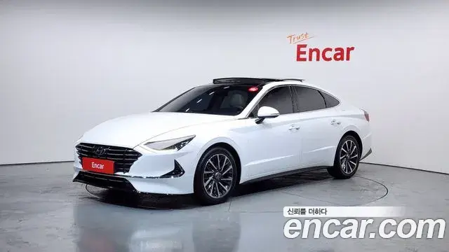 Hyundai Sonata 2019 — Фото 1/20
