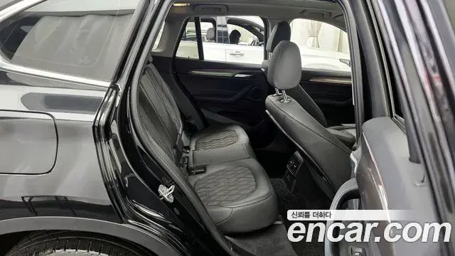 BMW X1 2021 — Şəkil 6/20