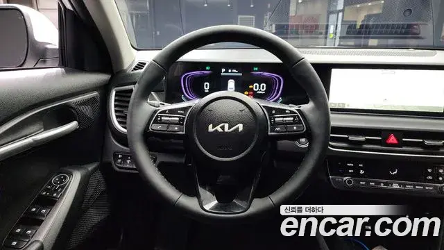 Kia Seltos 2025 — Photo 9/20
