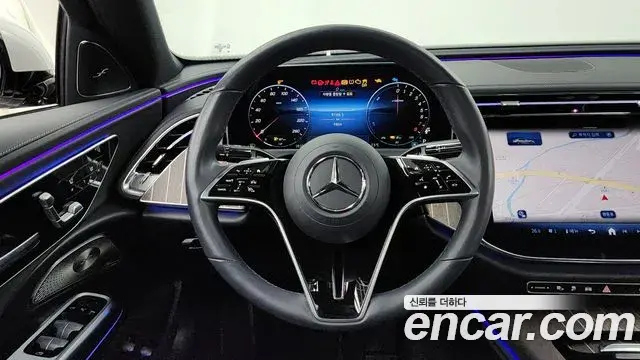 Mercedes-Benz E-Class 2025 — Photo 13/20