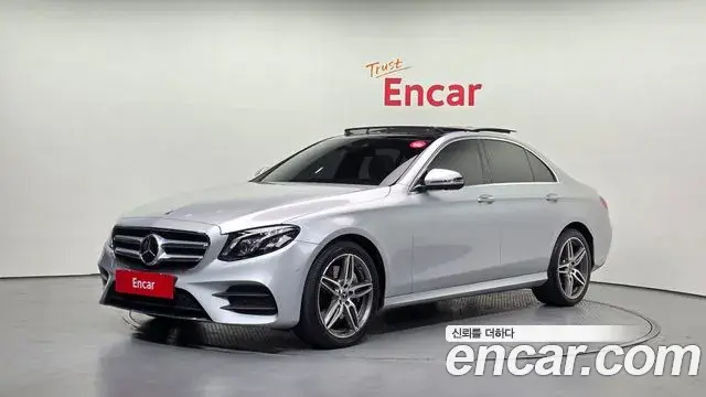 Mercedes-Benz E-Class 2020 — Фото 1/20