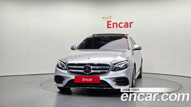 Mercedes-Benz E-Class 2020 — Фото 3/20