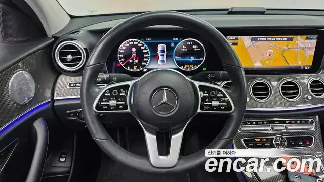 Mercedes-Benz E-Class 2020 — Фото 14/20