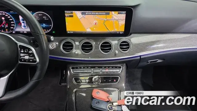 Mercedes-Benz E-Class 2020 — Фото 15/20