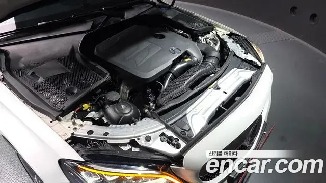 Mercedes-Benz C-Class 2021 — ფოტო 6/20