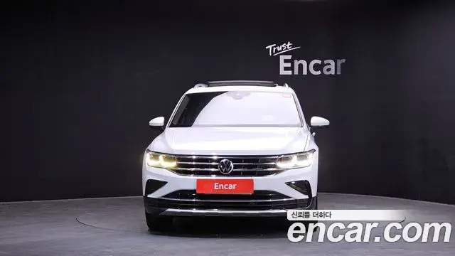 Volkswagen Tiguan 2021 — Şəkil 17/20