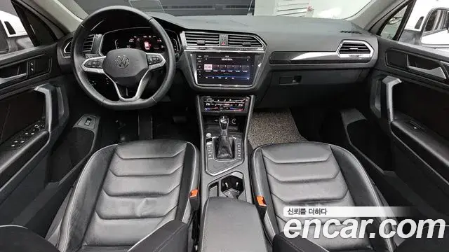 Volkswagen Tiguan 2021 — Şəkil 15/20