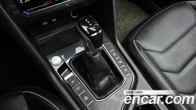 Volkswagen Tiguan 2021 — Şəkil 7/20