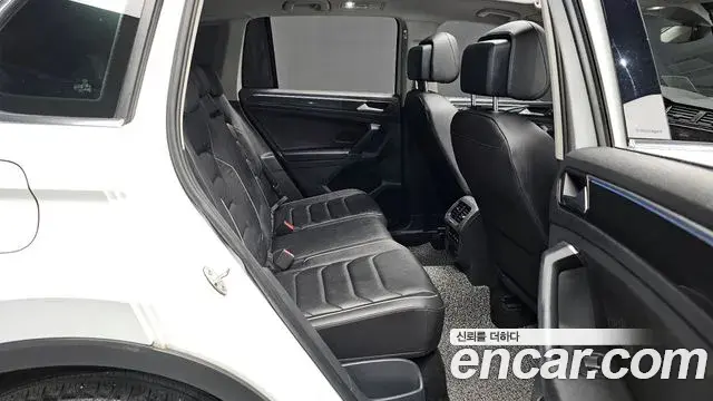 Volkswagen Tiguan 2021 — Şəkil 13/20
