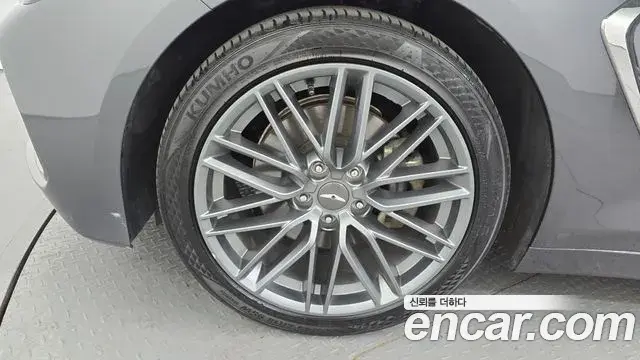 Genesis G70 2018 — Photo 13/20