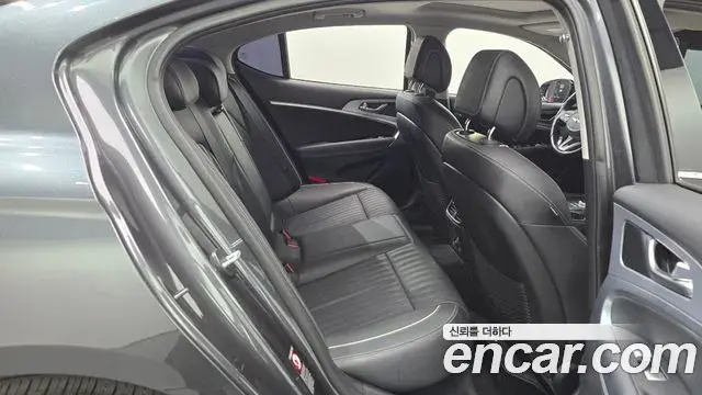 Genesis G70 2018 — Photo 18/20