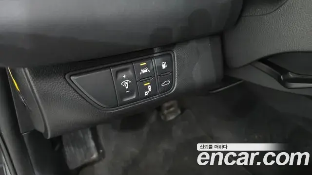 Genesis G70 2018 — Photo 8/20