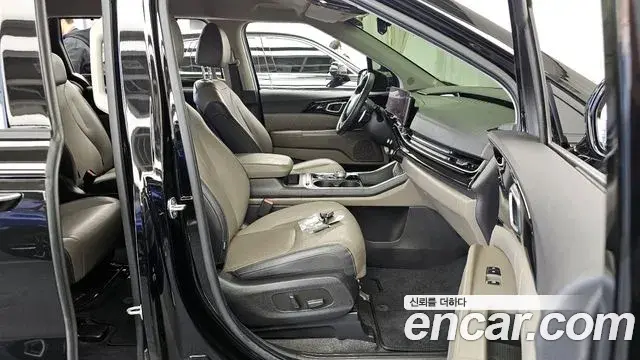 Kia Carnival 2024 — Photo 18/20
