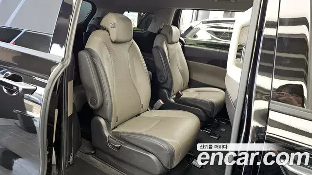 Kia Carnival 2024 — Photo 6/20