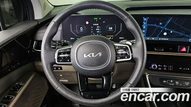 Kia Carnival 2024 — Photo 7/20