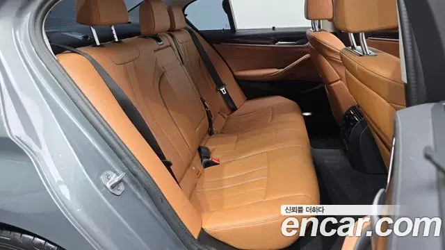 BMW 5 Series 2023 — Фото 12/20