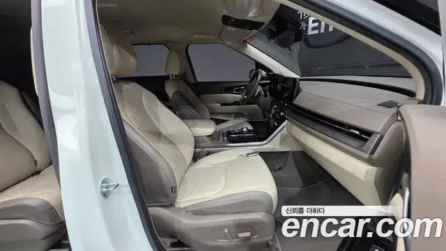 Kia Carnival 2021 — Фото 10/20