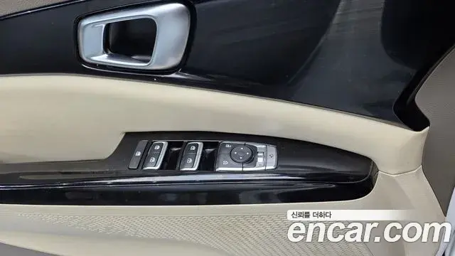 Kia Carnival 2021 — Фото 12/20