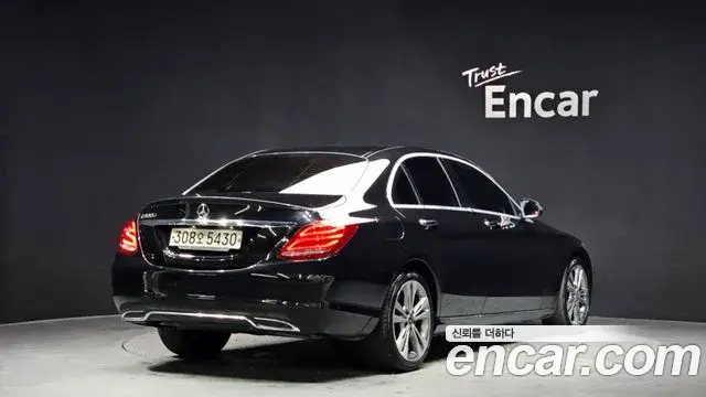 Mercedes-Benz C-Class 2018 — ფოტო 12/20