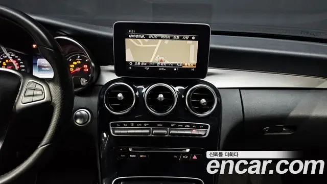 Mercedes-Benz C-Class 2018 — ფოტო 6/20
