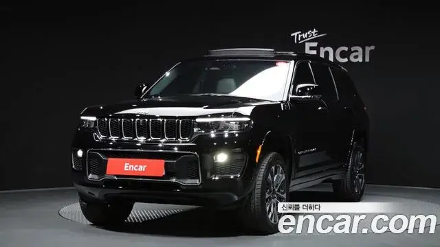 Jeep Grand Cherokee 2021 — Фото 1/20