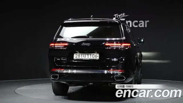 Jeep Grand Cherokee 2021 — Фото 4/20