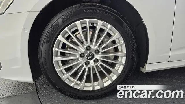 Audi A6 2021 — ფოტო 12/20