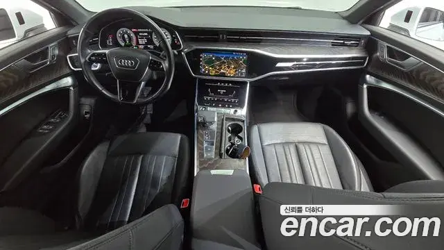 Audi A6 2021 — ფოტო 17/20