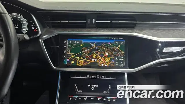 Audi A6 2021 — ფოტო 16/20