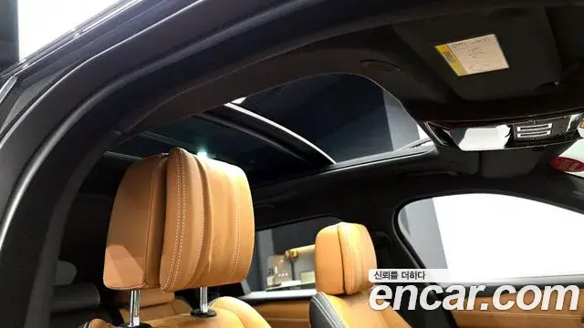 Land Rover Range Rover Velar 2023 — Фото 17/20